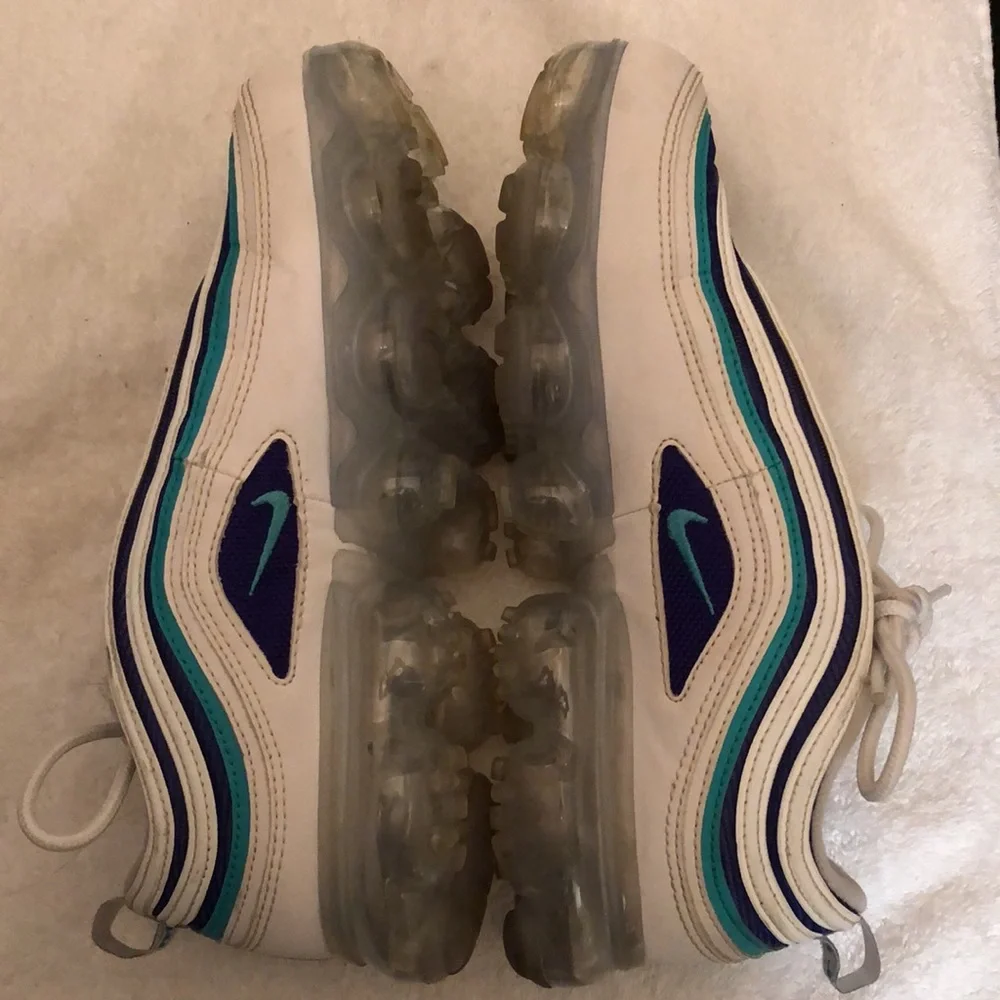 NIKE AIR VAPORMAX 97 GS WHITE INDIGO BURST RUNNING SNEAKERS MENS-BOYS SIZE 5.5Y